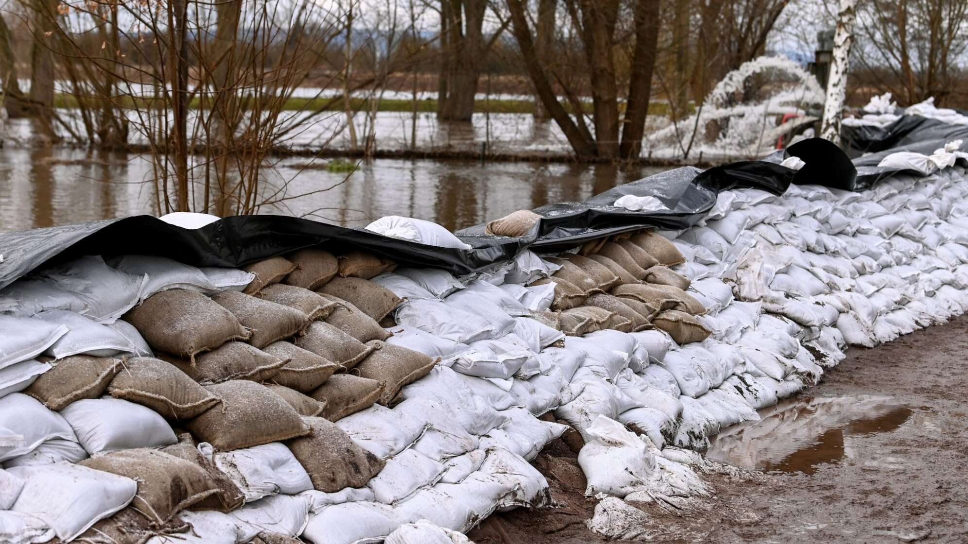 Hochwasser in Sachsen-Anhalt - Oberröblingen