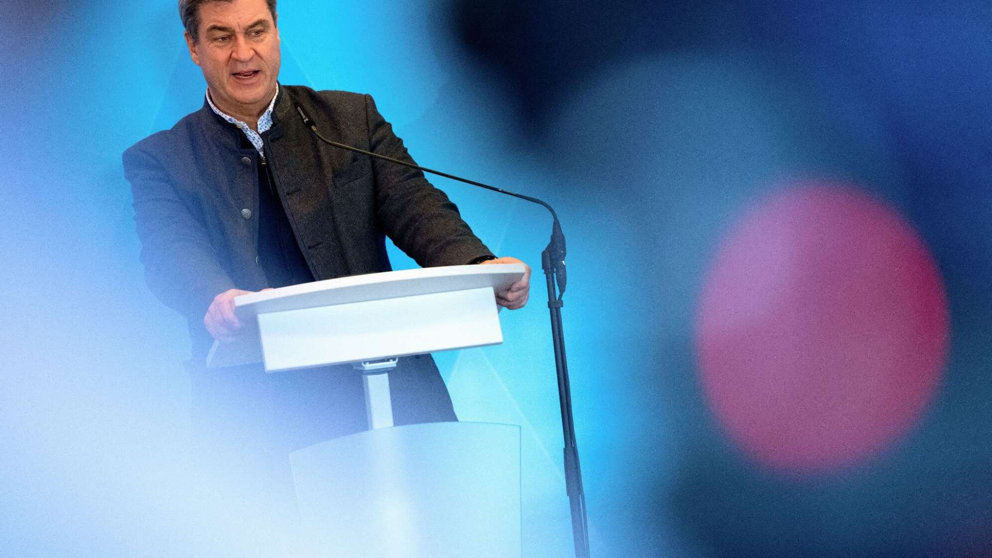 Söder postet Video von «Mega-Osterei»