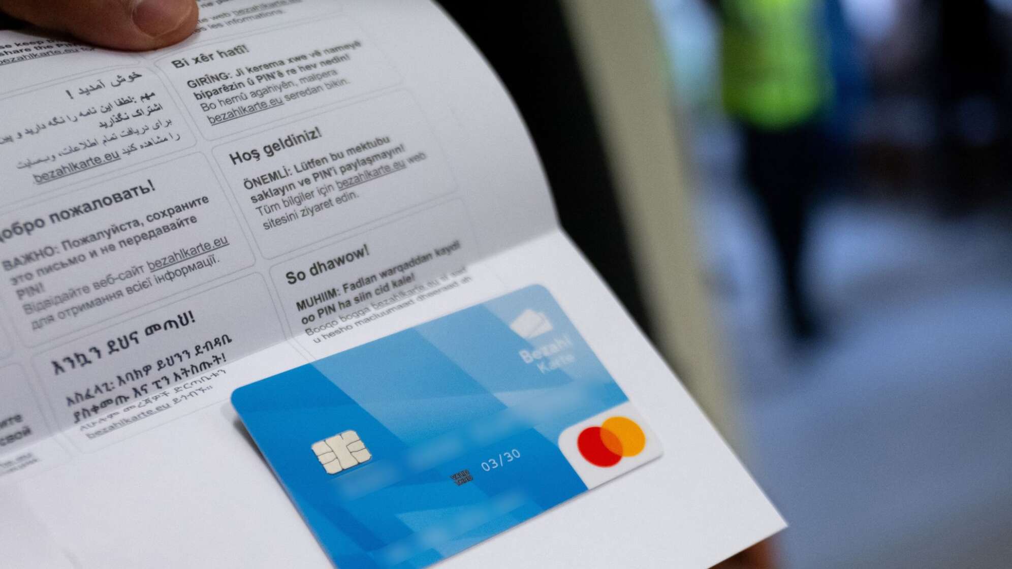 Bundestag stimmt über Bezahlkarte für Flüchtlinge ab