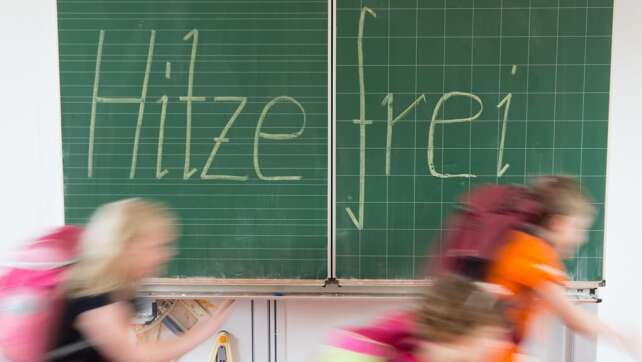 Glühend heiße Woche in Bayern: Wann bekommen Schüler "hitzefrei"?