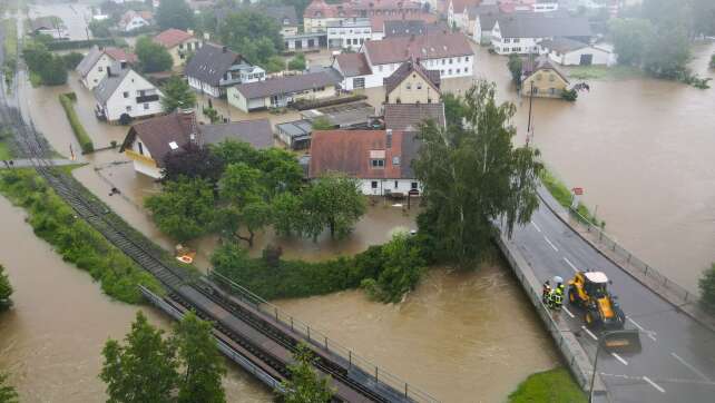 Bahn rät von Reisen nach Süddeutschland wegen Hochwasser ab