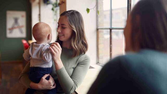 Freunde behalten trotz Kindern: So klappt's