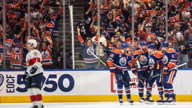 NHL-Finals: Furios aufspielende Oilers verkürzen auf 1:3