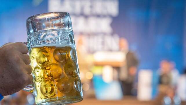 Warten auf den Wiesn-Bierpreis: Maß über 15-Euro-Marke?