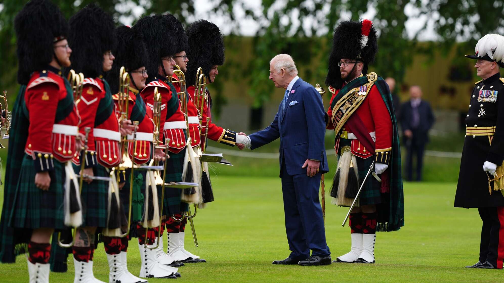 König Charles III. besucht Schottland zur Holyrood Week