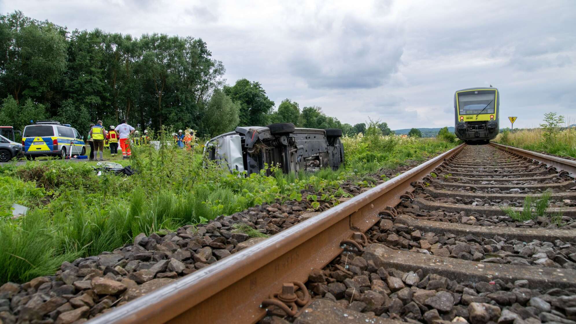 Tödlicher Zusammenstoß zwischen Zug und Auto