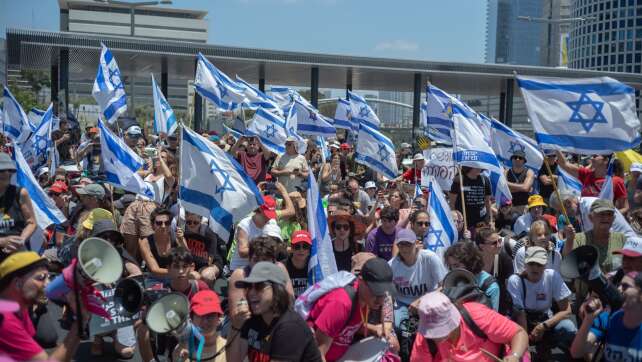 «Tag der Störung»: Massenproteste für Geisel-Deal in Israel