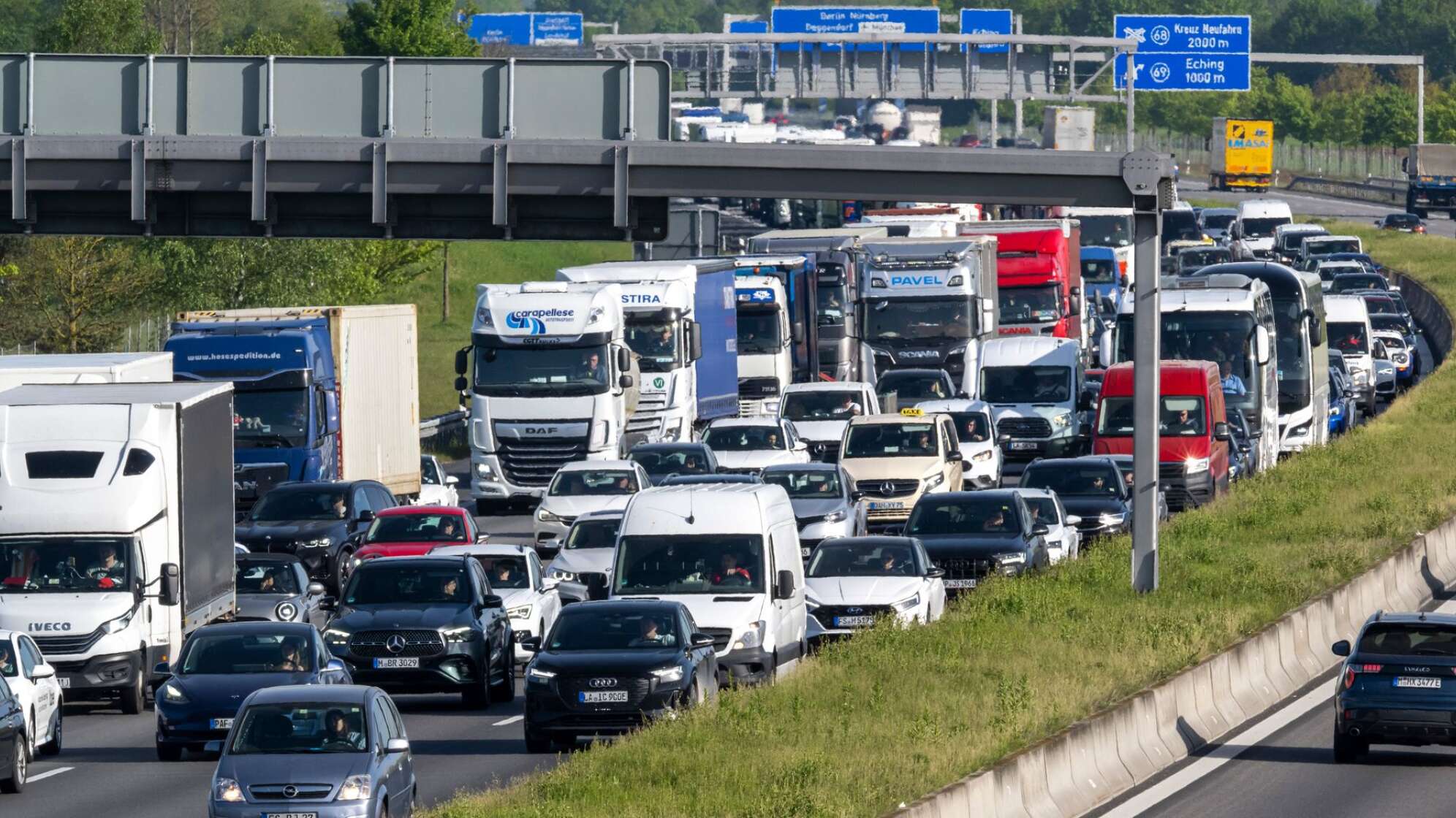 Verkehr auf der Autobahn