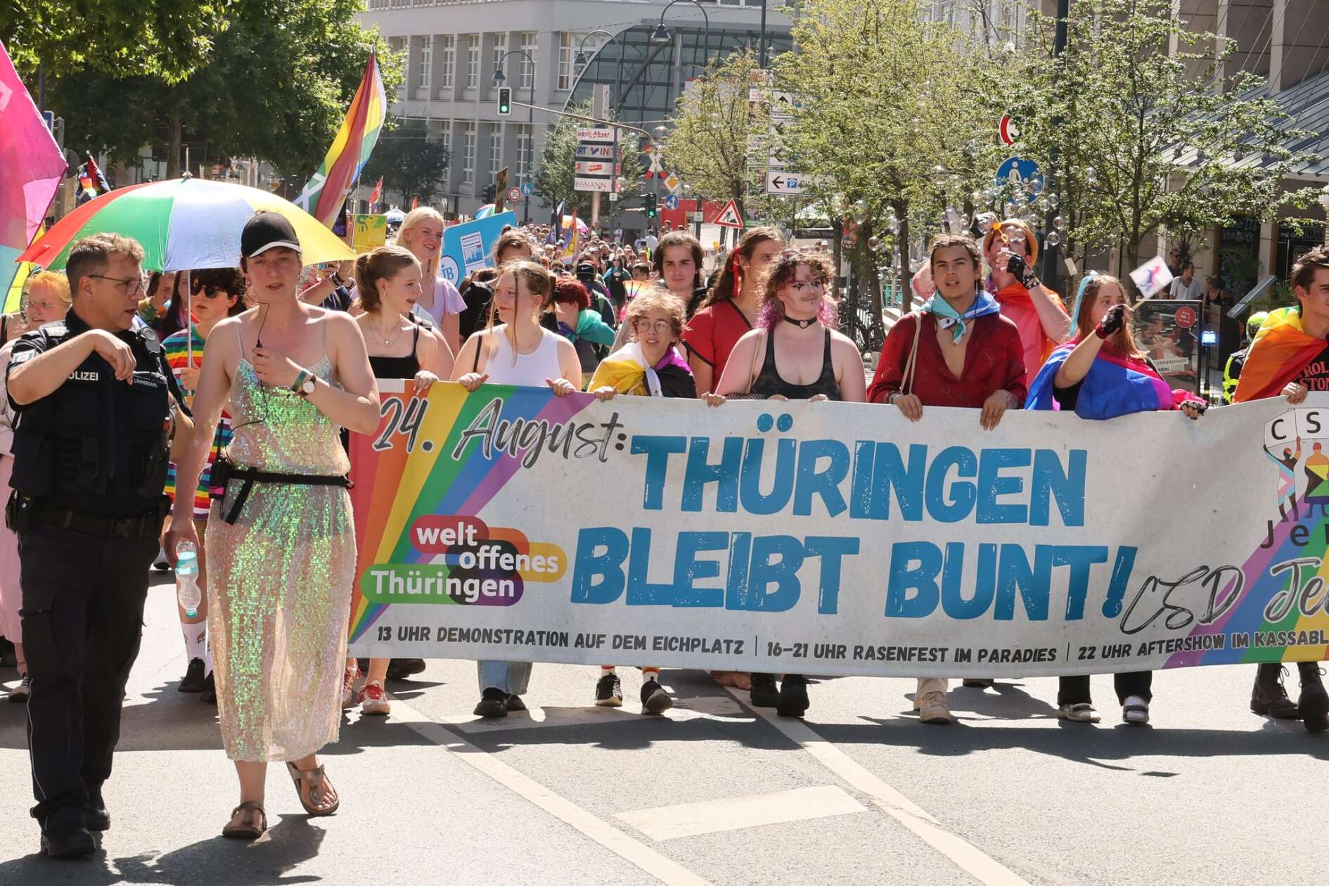 Thousands at Pride parades in Jena, Magdeburg and Bremen