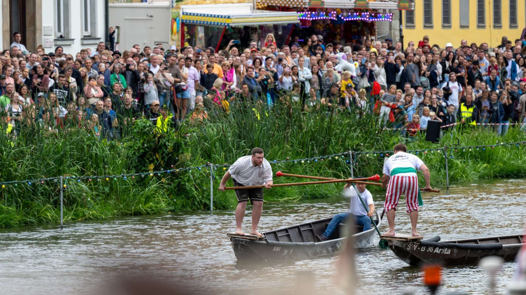 Fischerstechen bei der Sandkerwa in Bamberg