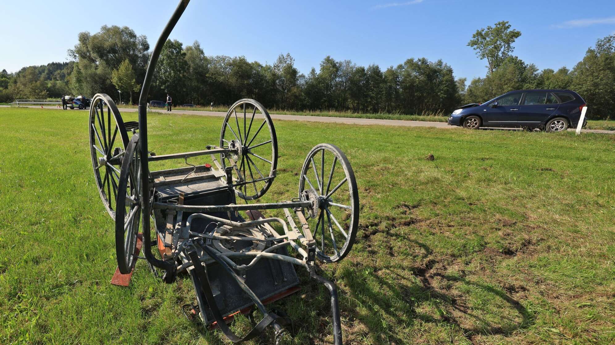 Fünf Verletzte bei Kollision zwischen Auto und Kutsche