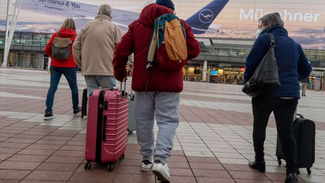 Umfrage: Menschen erwägen Auswanderung wegen AfD-Stärke