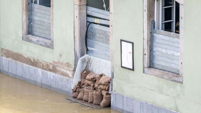 Passau will wegen Hochwassers erste Gebiete sperren