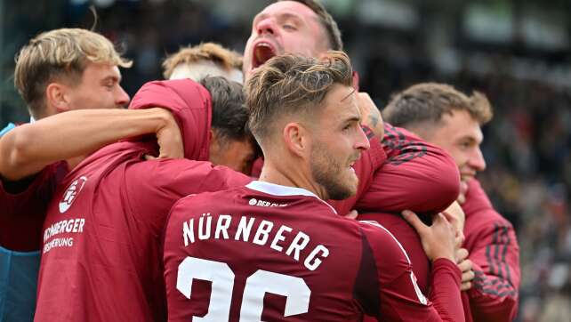 Irre Nachspielzeit: Nürnberg ringt Ulm mit VAR-Hilfe nieder