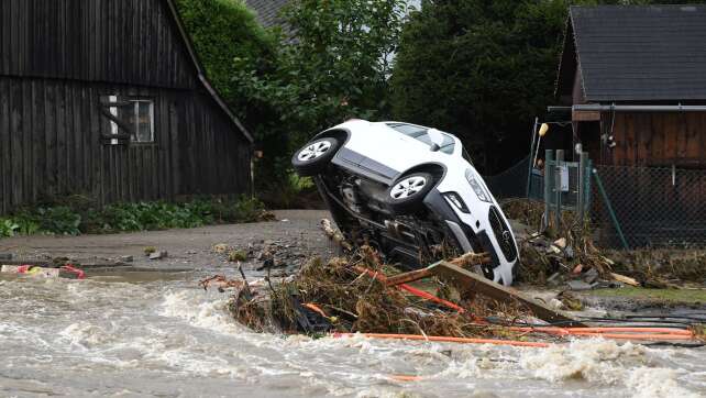 Teile Tschechiens, Polens und Österreichs sind unter Wasser