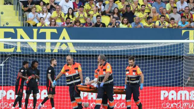 Sorge um Keeper ter Stegen - Flick: Wohl schwere Verletzung