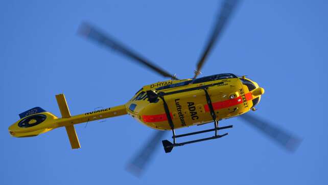 Bauarbeiter teilweise verschüttet - per Helikopter in Klinik