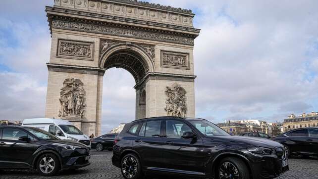 Umwelthilfe zu Parkgebühr in Paris: Politischer Druck steigt