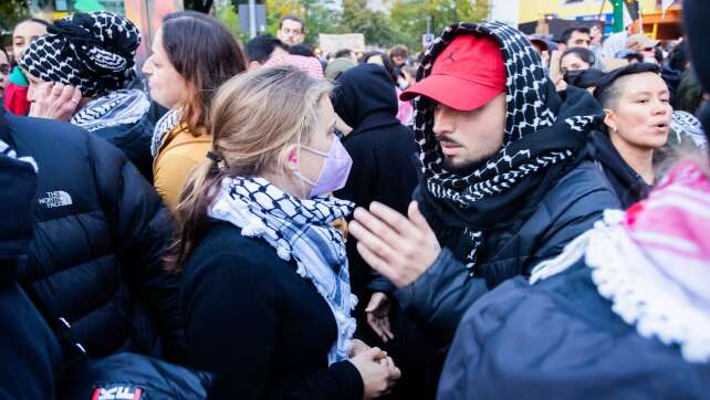 Flaschenwürfe bei propalästinensischer Demo in Berlin