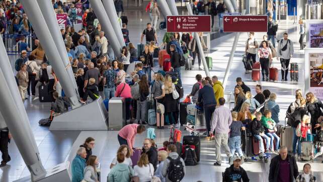 Start der Herbstferien in Bayern: Flughäfen München, Nürnberg und Memmingen optimieren Abläufe