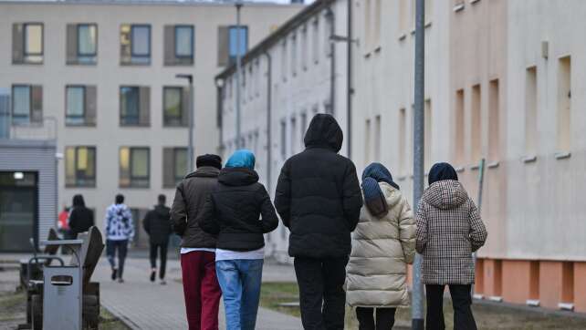 Mehr Asylbewerber bekommen staatliche Leistungen