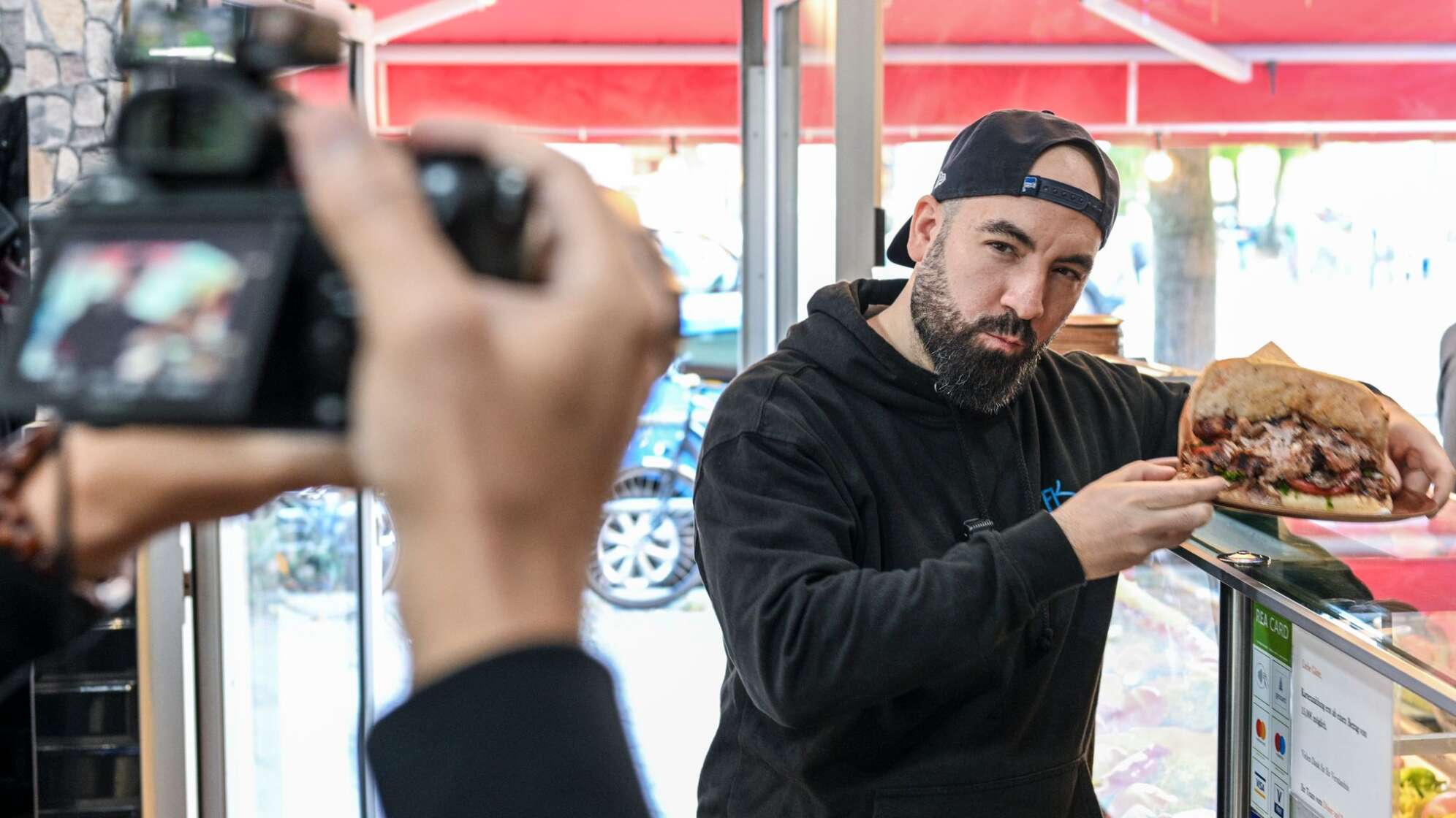 Berliner testet alle U-Bahn-Döner