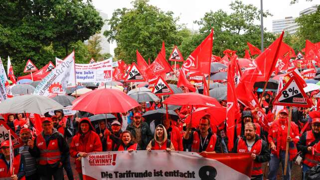 Metall-Arbeitgeber in Bayern legen Tarifangebot vor