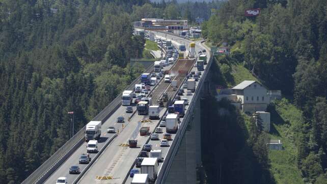 Tirol verlängert Abfahr-Verbot auf Brennerautobahn