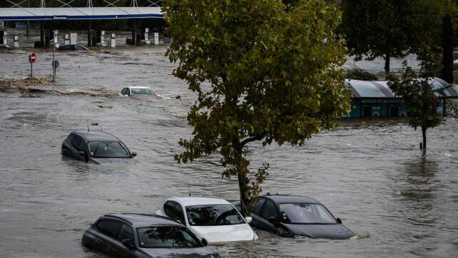 Unwetter mit starken Überschwemmungen in Teilen Frankreichs