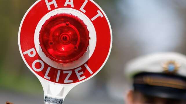 Polizei nimmt zwei mutmaßliche Schleuser fest