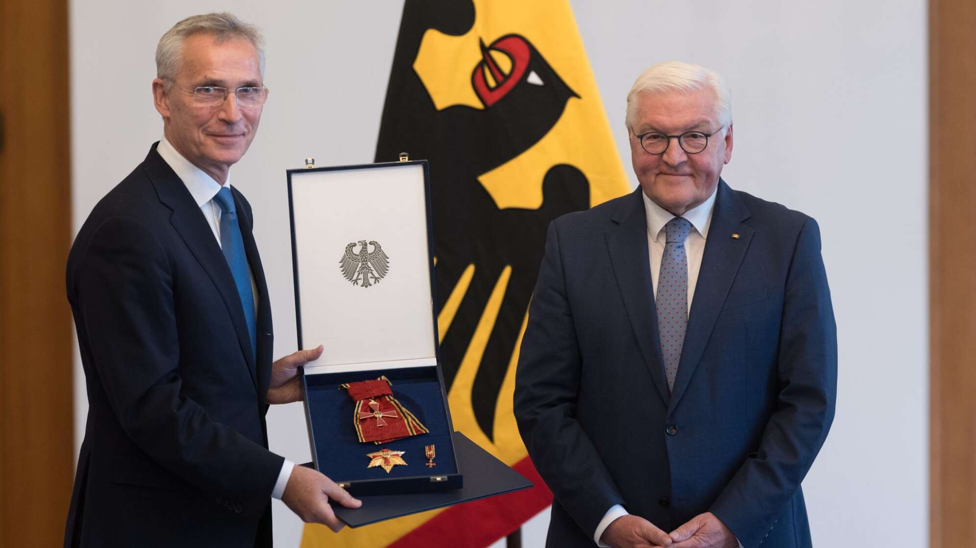 Verdienstorden für Stoltenberg