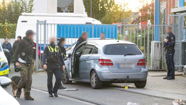 Mann stirbt nach Schüssen vor Kölner Fitnessstudio