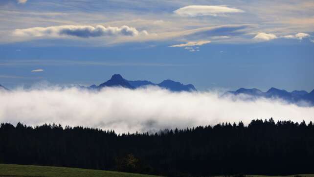 Trüb und neblig - teils auch goldenes Herbstwetter in Bayern