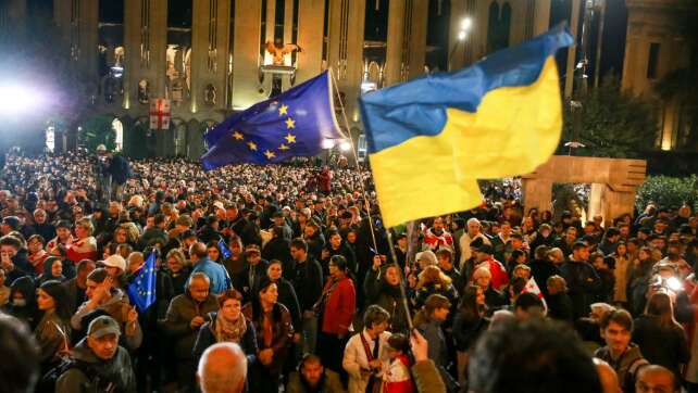 Protest in Georgien - Opposition fordert Wahlwiederholung