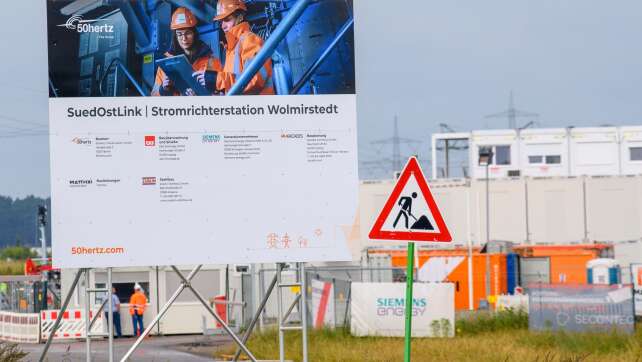 Erste Kabel für Stromtrasse SuedOstLink in Bayern verlegt