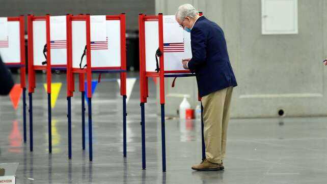 Erste Wahllokale am US-Wahlabend geschlossen