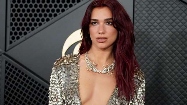 Dua Lipa sagt Konzert in Jakarta wegen unsicherer Bühne ab