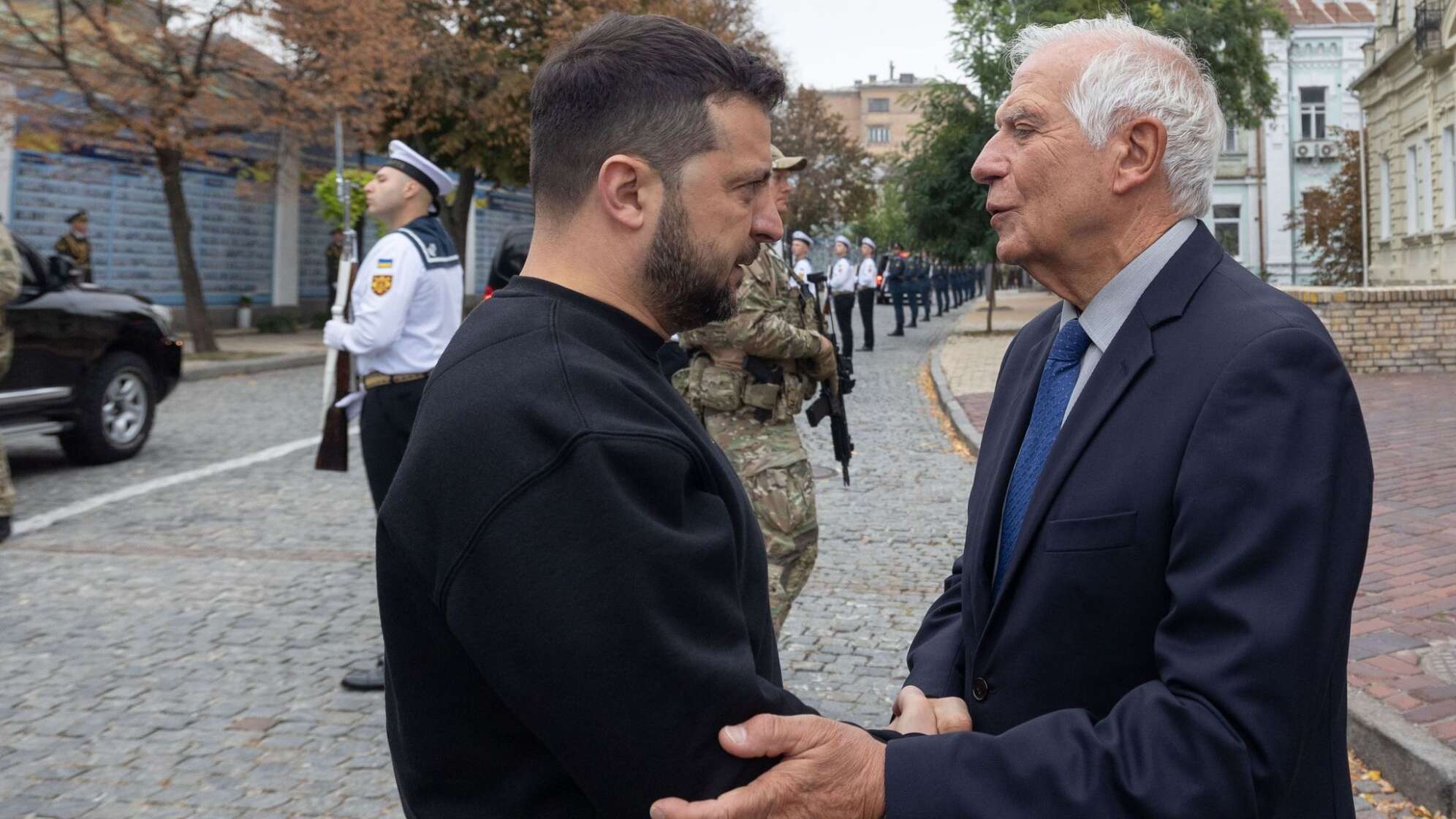 Ukraine-Krieg - EU-Außenbeauftragter Borrell in Kiew