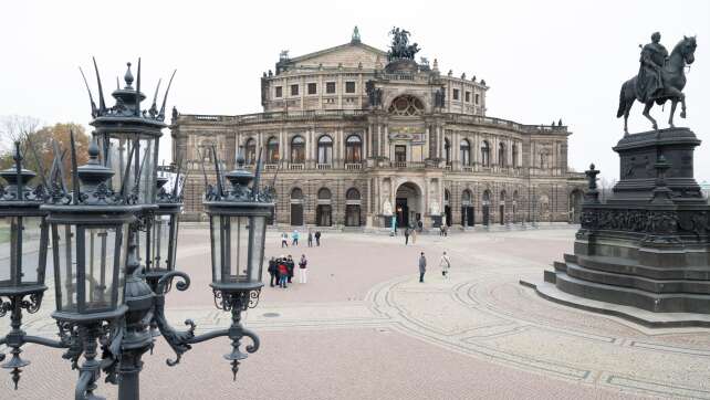 Dresdner Semperopernball feiert Jubiläum mit viel Prominenz