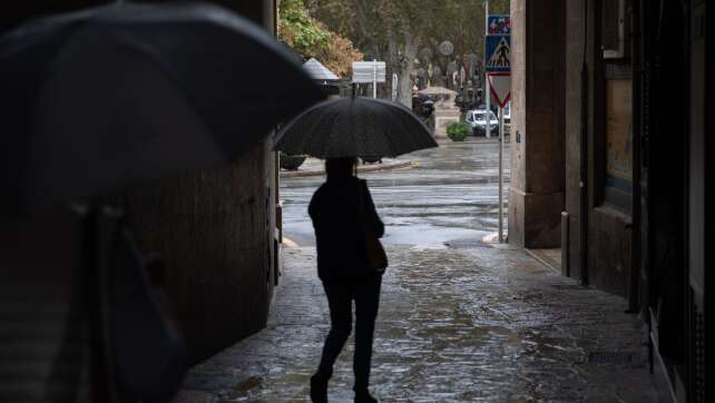 Unwetter in Spanien: Höchste Warnstufe in einigen Regionen