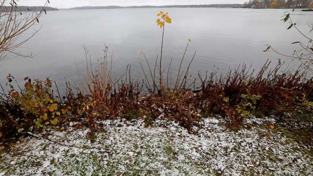 Schauer, Graupelgewitter und Schnee erwartet