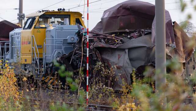 Güterzug-Unfall: Bahnstrecke wohl mehrere Tage gesperrt