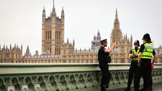 Nach Streit nahe Big Ben in London: Mann schwer verletzt