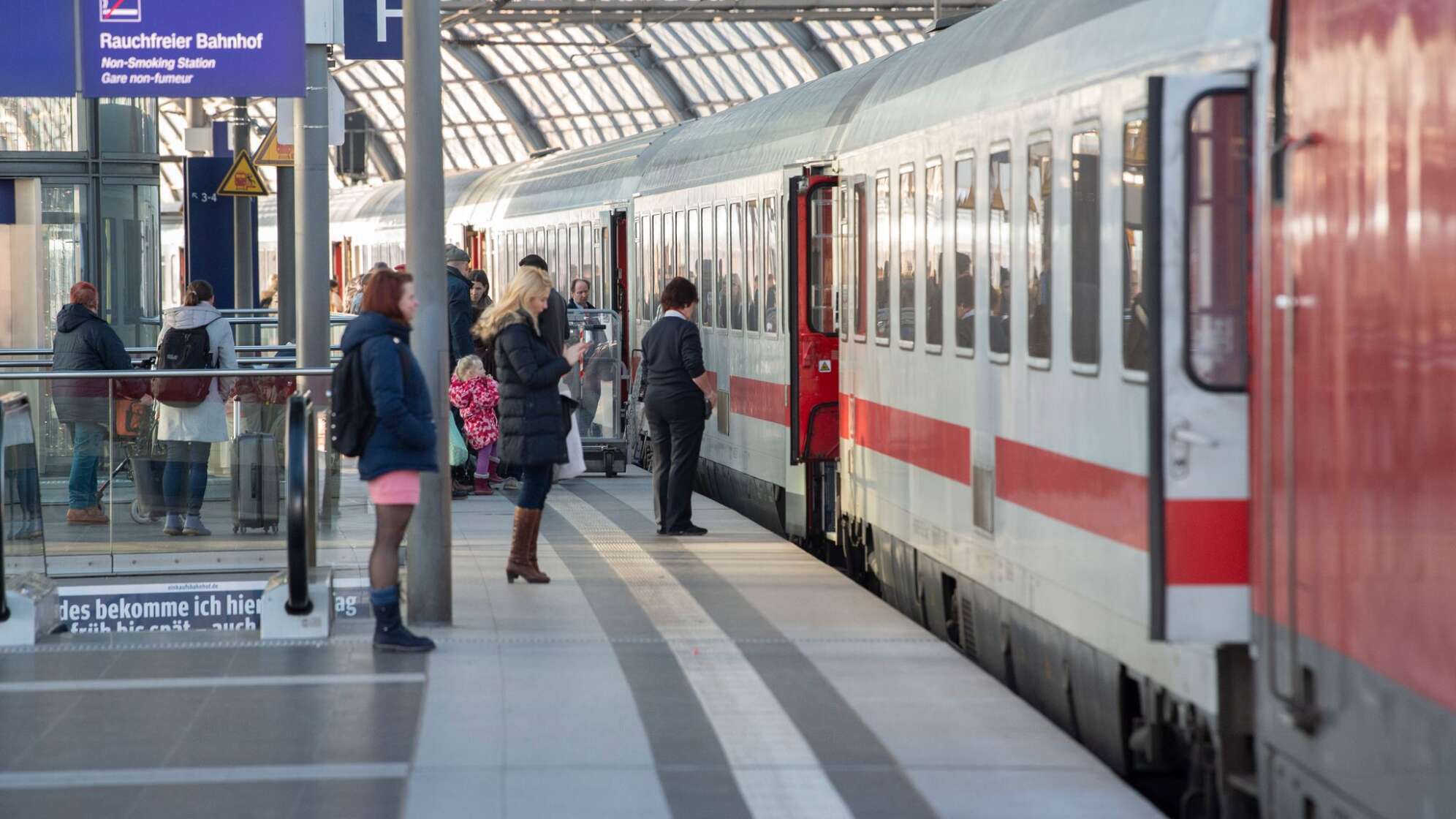 Bahn, Ladekabel, Steuern – was sich im Dezember ändert