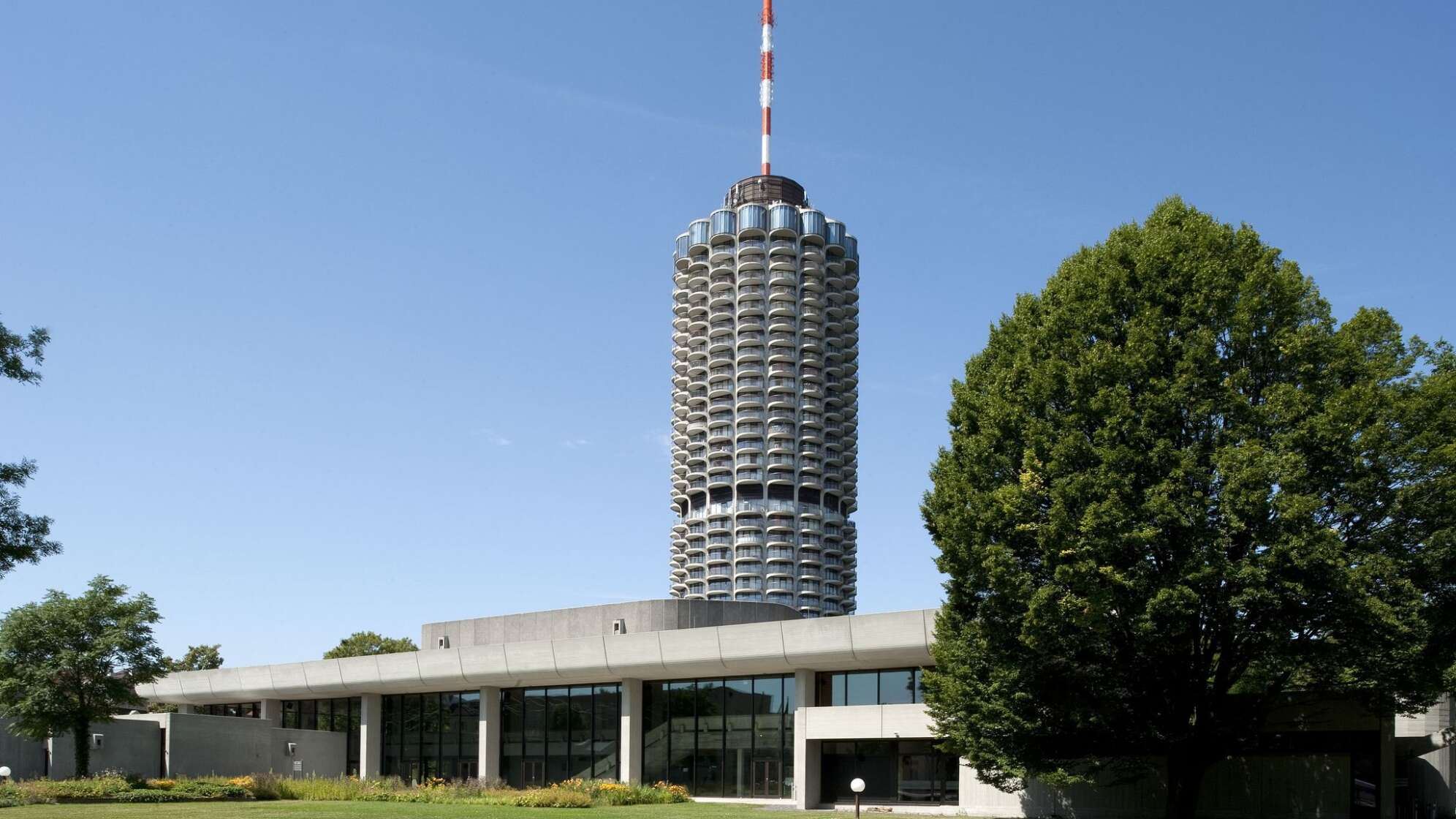 «Maiskolben»-Hochhaus in Augsburg